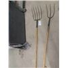 Image 1 : Hay Fork , Manuer Fork -We Have Both Ends Covered