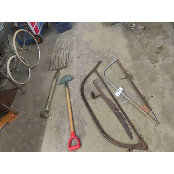 Frork , Edger , Hay Knife , 2 Saws