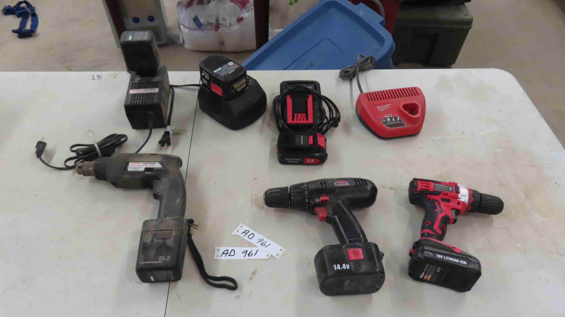 Craftsman Cordless 3/8'' Drill with Charger Jobmate