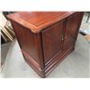 Image 2 : 2 Door Cabinet with Bottom Drawer 24" x 39" x 40"