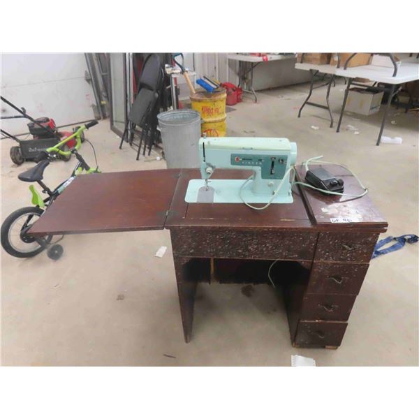 Singer 331 Cabinet Electric Sewing Machine