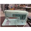 Image 2 : Singer 331 Cabinet Electric Sewing Machine