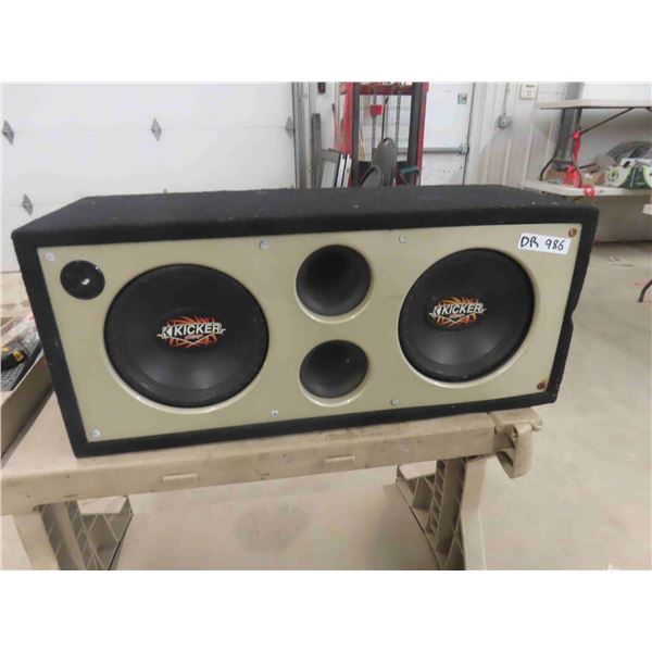 Alpine Amp MRO-M500 with Boxed Speaker 