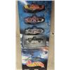 Image 2 : 2 Commemorative Racing 4 Pack Hot Wheels Racing - Tribute to Kyle Petty, 