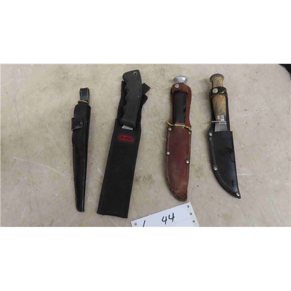 4 Knives with Sheaths ; Butcher + Hunting