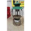 Image 5 : Coleman Lantern - NO glass