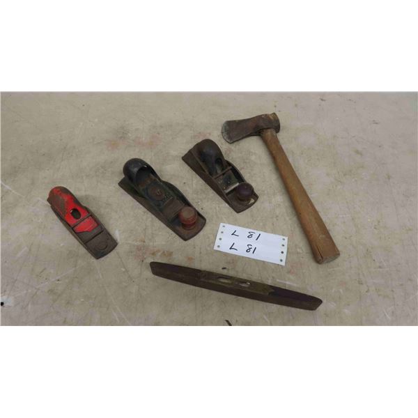 Vintage Tools ; 3 Planes, Axe, Wooden Level