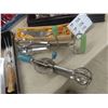 Image 5 : Flatware, Carving Set, Vintage Hand Mixer, plus more