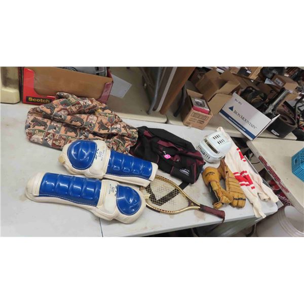 Don Roy Tennis Racket, Carry On Bags