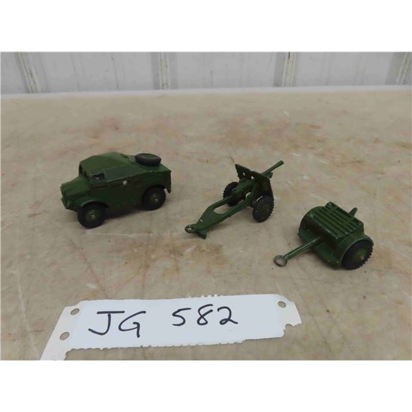 Dinky Army Field Artillery Tractor #688 , 25 PR Trailer , 25 PR Gun