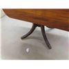 Image 5 : Duncan Phyfe Walnut Dropleaf Table with Drawer 36'' x 46''