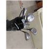 Image 2 : 10 Spalding Golf Clubs Mark V Executive Right Handed with Bag