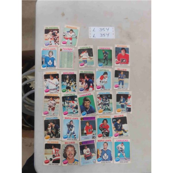 (27) 1970s Hockey Cards