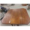 Image 6 : Oak Gate Leg Table 29'' x 44'' x 45'' Extended Size 