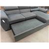 Image 7 : 2 Piece Sectional with Slide Out Hide a Bed and Adjustable Head Rest