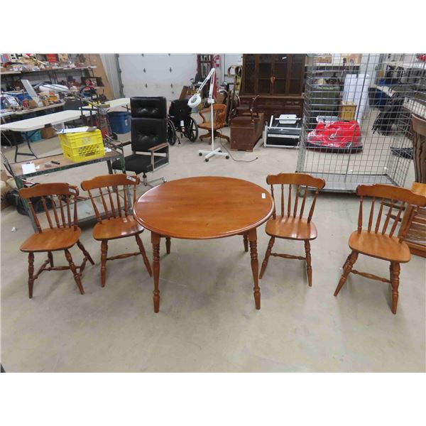 Maple Table 29'' x 42'' with 4 Chairs
