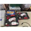 Image 3 : Super Nintendo Entertainment System with Controls and 6 Games