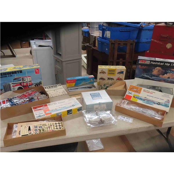 6 Model Kits : Kenworth, Highway Pioneer, 4 Airplane
