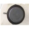 Image 2 : 2 Cast Frying Pans 12'' & 10''