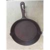 Image 5 : 2 Cast Frying Pans 12'' & 10''