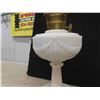 Image 3 : Aladdin Lamp with Lincoln Drape 14 1/2'' Tall -No Chimney
