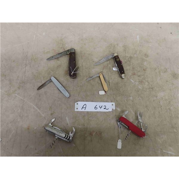 4 Pen Knives, 2 Swiss Army Knives