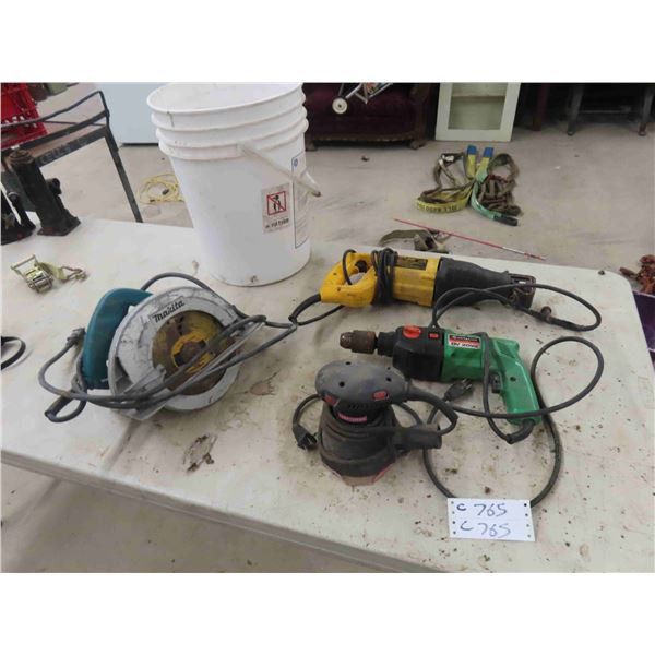 4 Power Tools: Makita Circular Saw, Dewalt Reciprocating Saw, Hitachi 