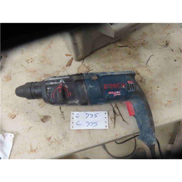 Bosch Bulldog Xtreme 7.2 Amp Hammer Drill with Some Bits