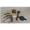 Image 1 : 3 Way Squeeze Horn, Open Cow Bell, Hanging Scale, 3 Quart Oil Can Funnels, Winnipeg 
