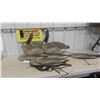 Image 1 : 11 Vintage Folding Goose Decoys