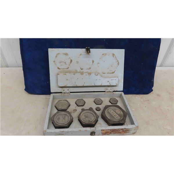 Very Old English Scale Weights , Missing 2 Small Weights