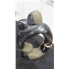 Image 5 : Soapstone Stolen Kiss Carving 6'' x 2'' x 9''