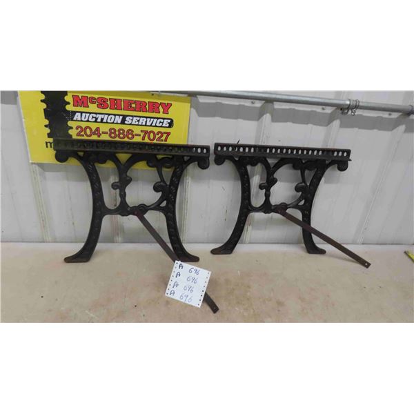 Set of 2 Cast Ornate Bench Ends 15'' x 18''
