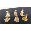 Image 3 : 25 Red Rose Tea People Figurines
