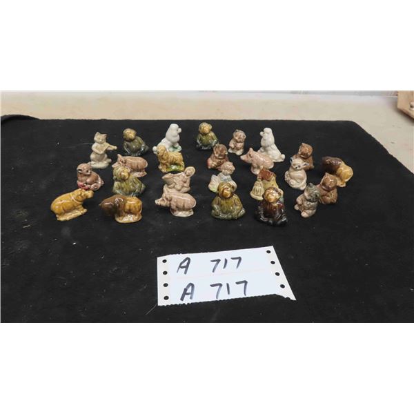 25 Red Rose Tea Animal Figurines