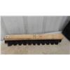 Image 2 : Push Broom Head, Primitive Smoother 30'' Long, 2 Chrome/Acrylic Towel