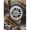 Image 6 : 3 BMW Tires and Rims : 265/35ZR18 , 235/40SR18, 265/35ZR16