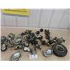 Image 1 : Approx. 30 Casters
