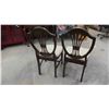 Image 5 : 2 Matching Dining Room Chairs