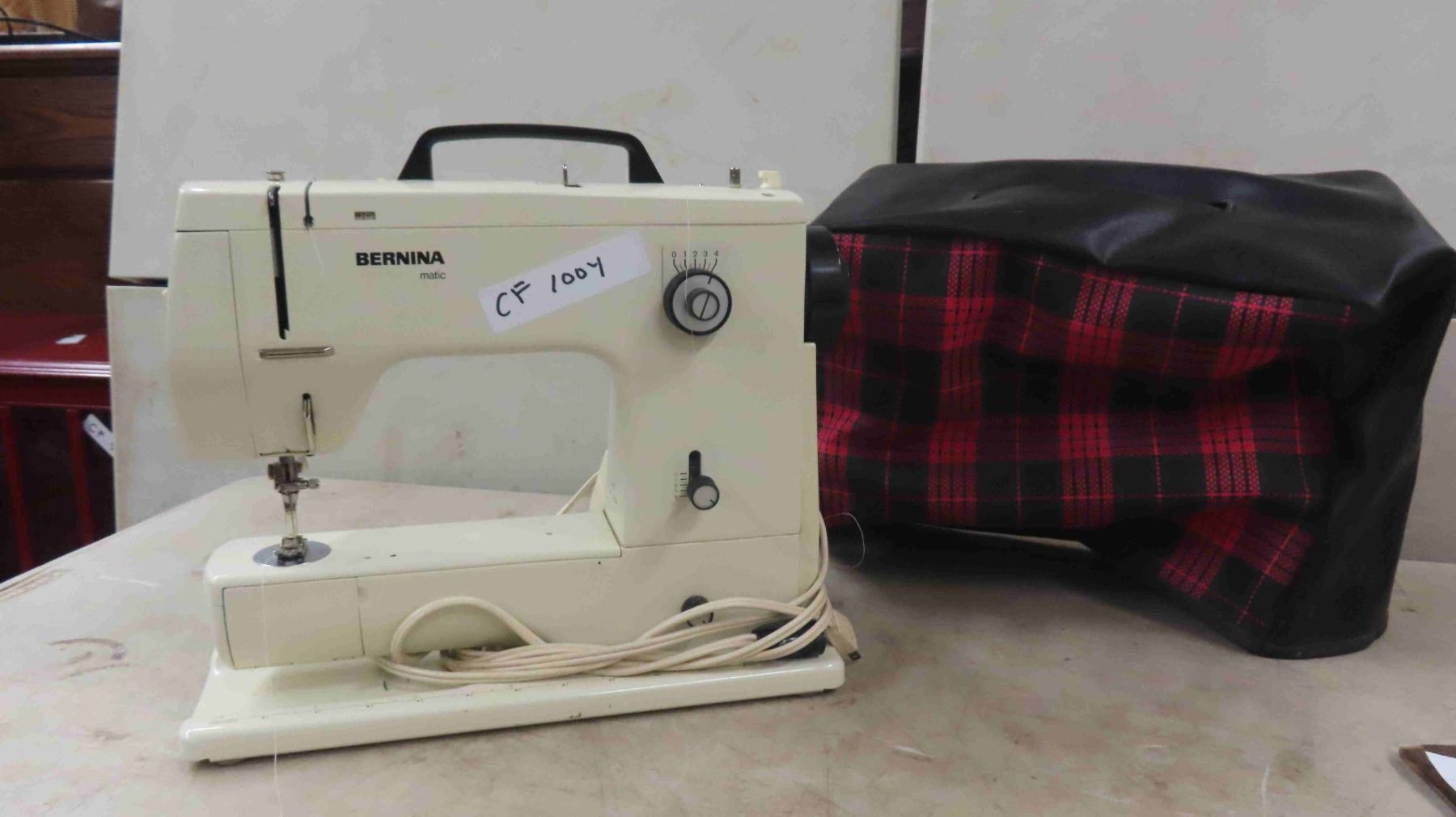 Model 810 Bernina Matic Model 810 Portable Sewing Machine with Soft Case ...