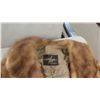 Image 3 : 2 Short Fur / Fur Style Jackets