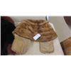 Image 8 : 2 Short Fur / Fur Style Jackets