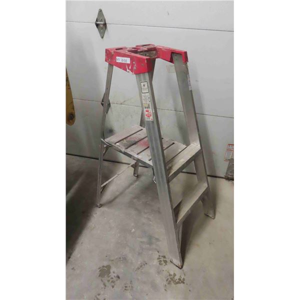 Prolight 4' Aluminum Step Ladder