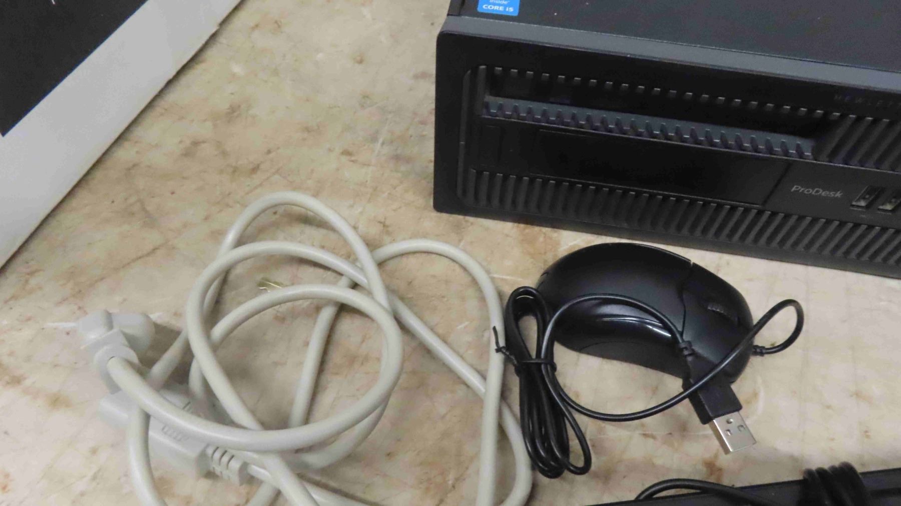 HP Pro Desk 600 GI Computer i5 (Windows 11) Intel i5 / Wifi Windows 11