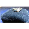 Image 2 : 10 kt Yellow Gold with Cubic Zirconia Ladies Ring Sz 6.5 Total Weight 1.4 grams