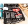 Image 3 : 2 Cordless Drills Both with Cases ; B+D 18V +  Makita 9.6V