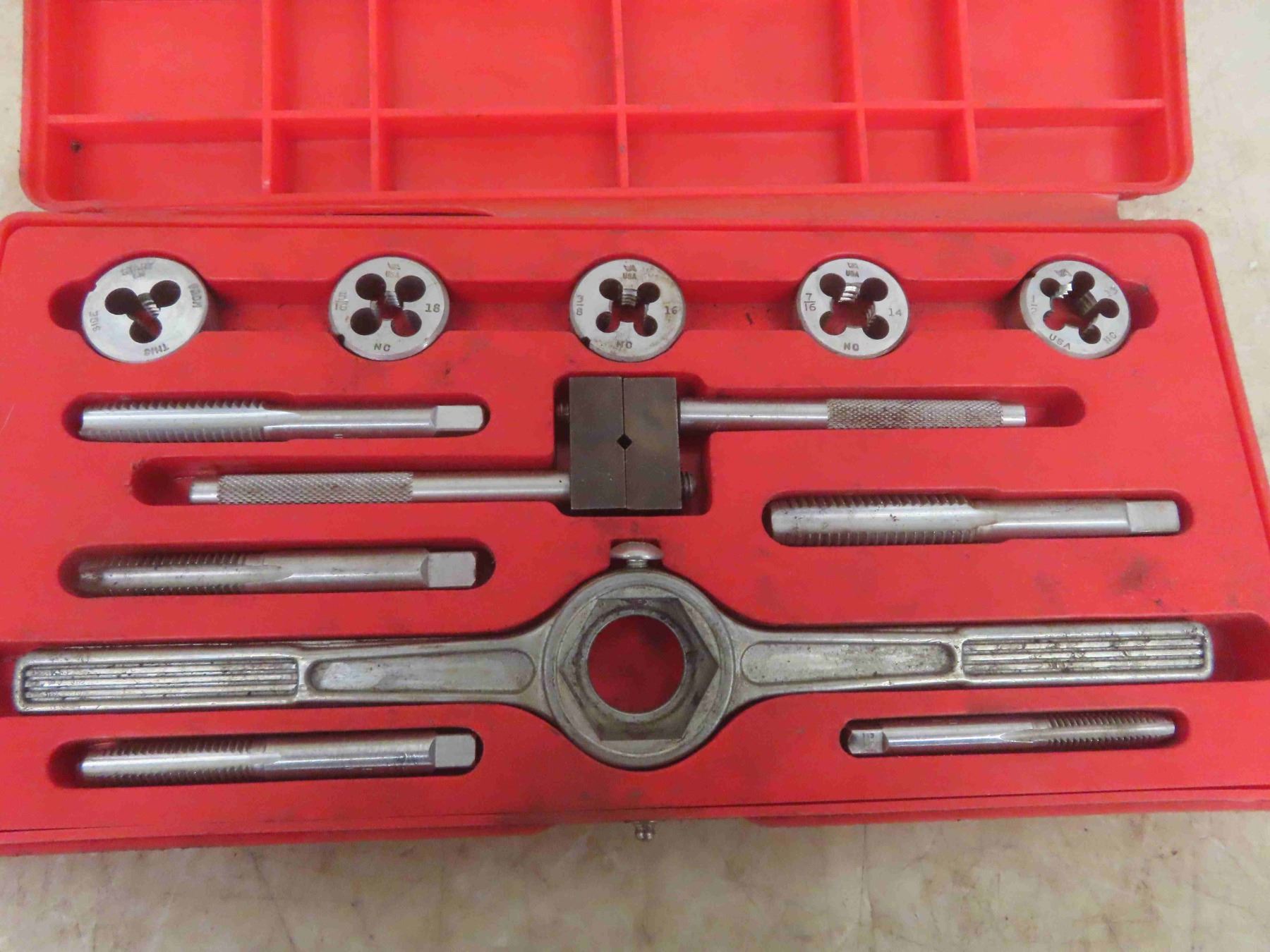 Vermont American Tap + Die Set