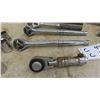 Image 2 : (5) 1/2" Ratchets, Speed Bar, Extension Sockets & (2) 3/4" Extensions