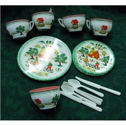 13 Pieces Ohio Art Metal Toy Dinnerware With 6 Pieces Plastic Flatware
