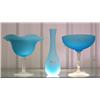 Image 1 : 3 Blue Satin Glass Pieces